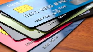 Londra’da Çalıntı Kart Bilgileriyle Yakalanan Matematik Öğretmeni Meslekten Men Edildi