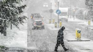 Birleşik Krallık’ta Noel Öncesinde Fırtına Nedeniyle Uçuşlar ve Feribotlar İptal Edildi