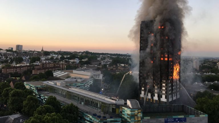 2029’a Kadar İngiltere’deki Tüm Yüksek Binalarda Kaplama Onarımı Yapılacak