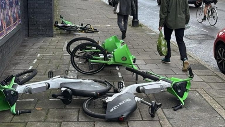 E-Bisikletlere Serbest Park Uygulaması Tepki Çekiyor