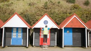 Bournemouth’un Simgelerinden Olan Plaj Kulübelerinin Yıkım Kararı Tepki Çekti