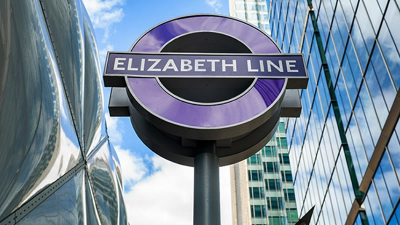 Londra’da Toplu Taşımada “Kulaklık Takın” Kampanyası