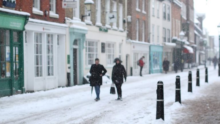İngiltere’de Kar ve Buz Uyarısı: Ölümler Artabilir