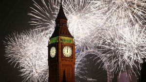 Londra 2025 Yılını Havai Fişeklerle Karşıladı