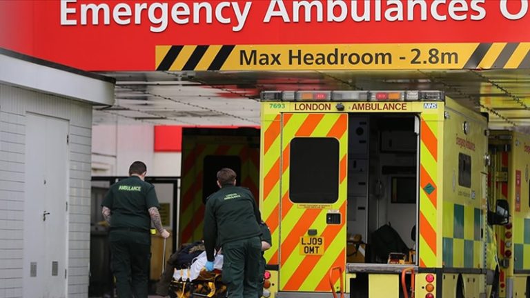 NHS Acil Servislerinden Tedavi Görmeden Ayrılanların Sayısı 6 Yılda 3 Katına Çıktı