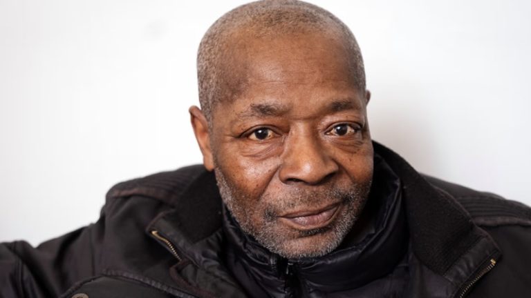 50 Yıldır İngiltere’de Yaşayan Adam Sınır Dışı Edilme Tehlikesiyle Karşı Karşıya