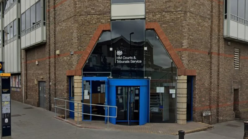 İngiltere’de Çay Servisinden Dışlanan Hemşire Yüklü Tazminat Kazandı