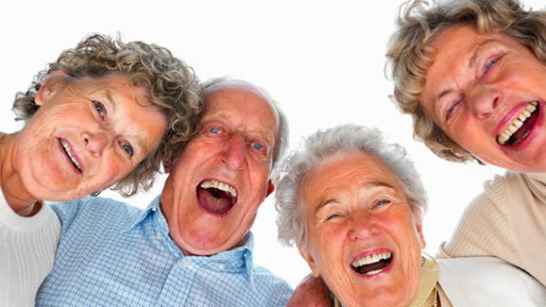 İngiltere’de Erkekler Ortalama 86, Kadınlar 90 Yıl Yaşıyor