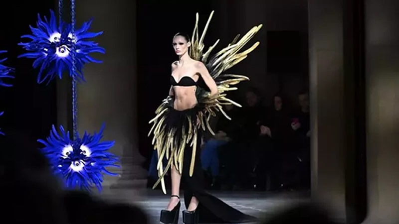 Londra Moda Haftası 2025-26 Sonbahar/Kış Programı