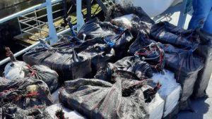 İngiltere’ye Yaklaşık 100 Milyon Sterlin Değerinde Kokain Sokmaya Çalışan 4 Kişi Tutuklandı