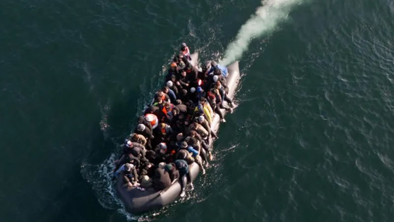 Bir Günde 800’den Fazla Göçmen Manş Denizi’ni Geçerek İngiltere’ye Ulaştı