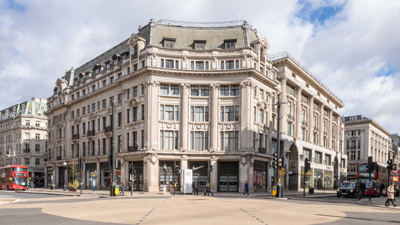 IKEA, 18 Aylık Gecikmenin Ardından Oxford Street’te Mağazasını Açıyor