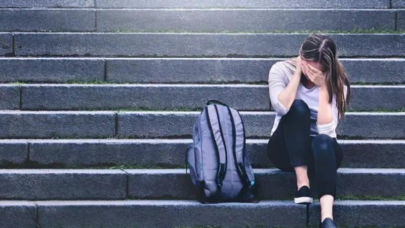 Birleşik Krallık’ta Kadın Öğrencisine Cinsel İstismarda Bulunan Öğretmene Hapis Cezası