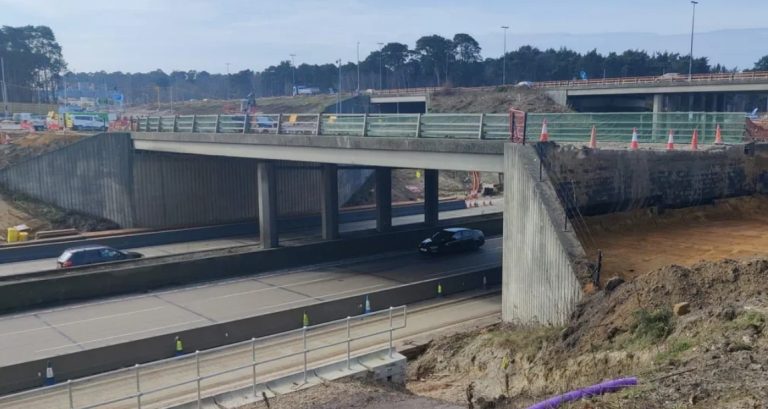 M25 Otoyolunun Kapanmasıyla Sürücülere Uyarı