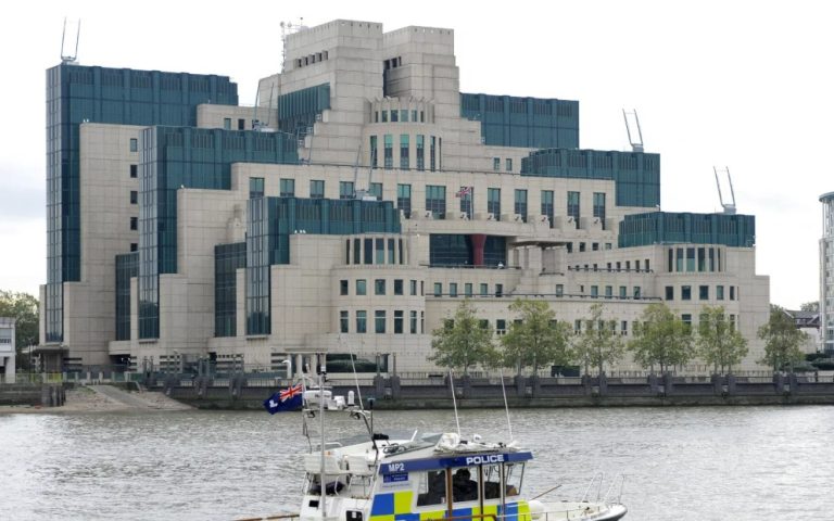 İngiltere’de Üç Bulgar Vatandaşı Casusluktan Suçlu Bulundu