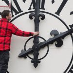 İngiltere yaz saatine geçti: Saatler 1 saat ileri alındı