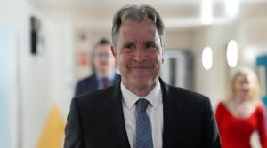 İşçi Partili Milletvekili Dan Norris Tecavüz Ve Çocuk İstismarı İddialarıyla Tutuklandı