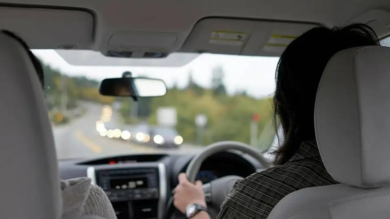 Londra’da Başkasının Yerine Ehliyet Sınavına Giren Kadın Yakalandı