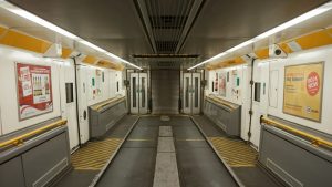 Eurotunnel Yolcuları İçin Yeni Kurallar Tepki Çekti: Geç Kalan Tatilcilere Çifte Ücret Şoku