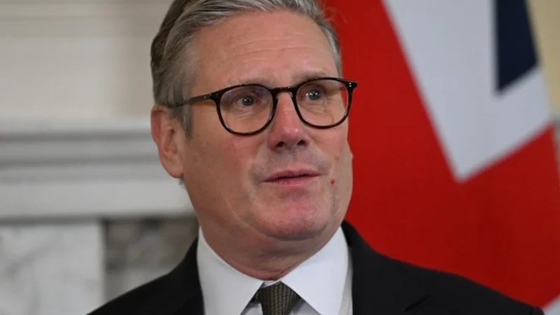 Starmer: “Bayrağımızı Aşırı Sağcıların Şiddetine Teslim Etmeyeceğiz”