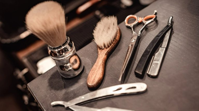 İngiltere’deki Türk Berberler İsyanda: “Kurunun Yanında Yaş da Yanıyor”