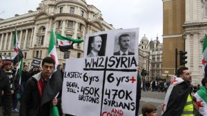 İngiltere’de Suriyeli Sığınmacıların Bekleyişi Sürüyor: Kararların Askıya Alınmasına Tepki Büyüyor