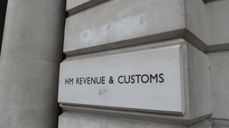 HMRC’den Ebeveynlere Uyarı: Çocuk Yardımı Ödemeleri İçin Ağustos Sonuna Kadar Başvuru Şart