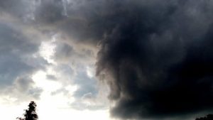 İngiltere ve Galler’de Fırtına Alarmı: Sarı Uyarı Verildi