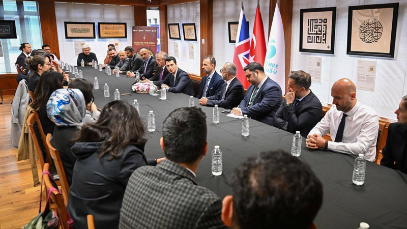 Bakan Yardımcısı Macit, İngiltere’de Görevlendirilen Öğretmen ve Öğrencilerle Buluştu