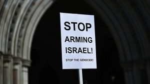 Londra’da Binlerce Kişi İsrail’e Silah Satışını Protesto Etti