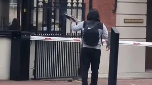 Londra’daki Türk Konsolosluğu Önünde Kur’an Yakma Davasında Karar Bekleniyor