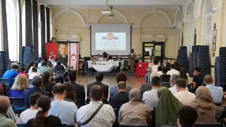 İngiltere’nin En İyi Türk Okulları Londra’da Bilgi Yarışmasında Buluştu