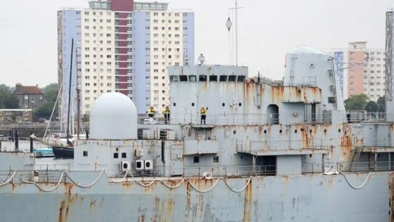 İngiltere’nin Zehir Gemisi HMS Bristol Aliağa Yolunda: Çevrecilerden Sert Tepki