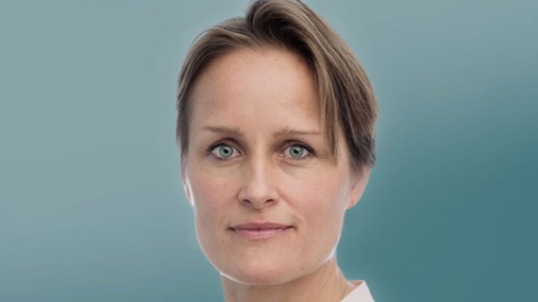 İngiltere Dış İstihbarat Servisi MI6’ya İlk Kez Bir Kadın Başkan Atandı