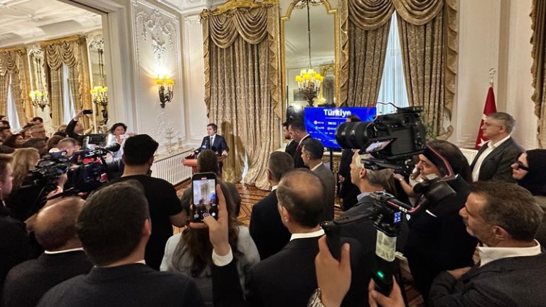 Türk Bilim İnsanları ve Girişimciler Londra’da Buluştu