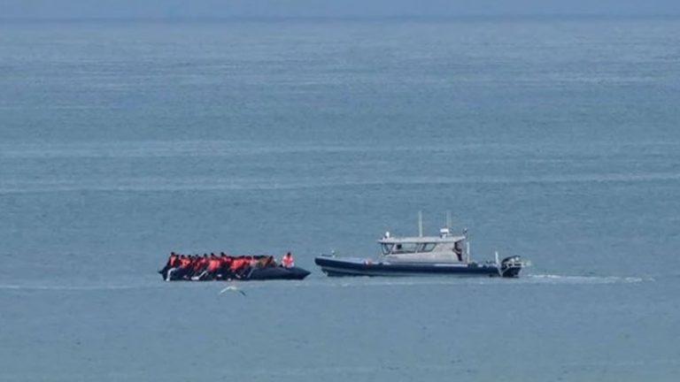 Manş Denizi’nden Bir Günde 1.194 Mülteci Geçerek İngiltere’ye Ulaştı