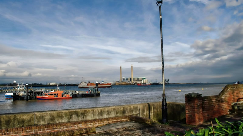 Thames Nehri’nde Kaybolan Kız Çocuğunun Cesedine Ulaşıldı