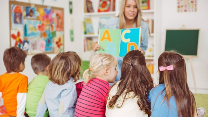 İngiltere’de Anaokulu Öğretmenlerine 4.500 Sterlin Teşvik Ödemesi