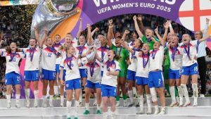 İngiltere Kadın Futbol Takımı, Euro 2025’i Penaltılarla Kazanarak Tarihe Geçti