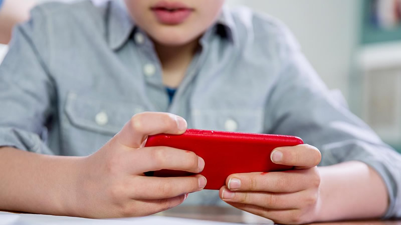 İngiltere’den Çocuklara Sosyal Medya Sınırlaması Planı