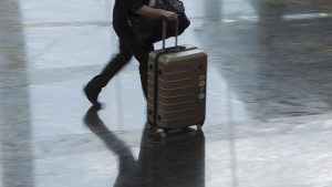 EasyJet’te Büyük Boy El Çantasına Prim Teşviki Tartışması