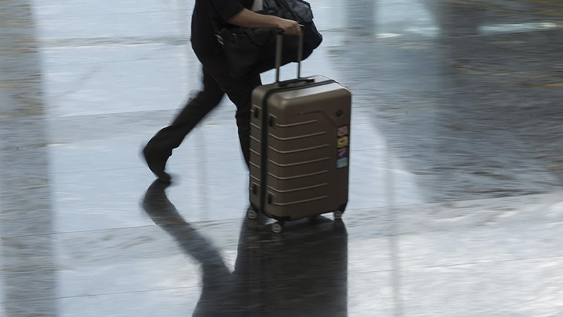 EasyJet’te Büyük Boy El Çantasına Prim Teşviki Tartışması