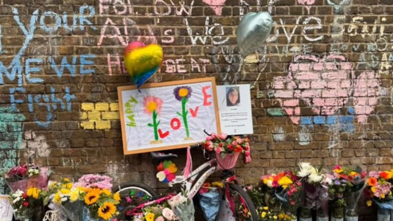 Londra’da Ada Bıçakçı İçin Anma Töreni Düzenlendi