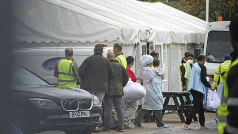 Manston Sığınma Merkezi’nde İnsanlık Dışı Koşullar Yeniden Gündemde