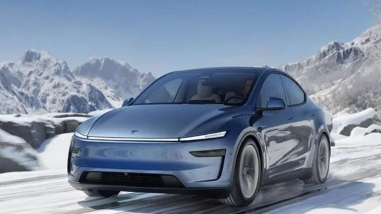 Tesla İngiltere’de Fiyatları Yarıya Düşürdü