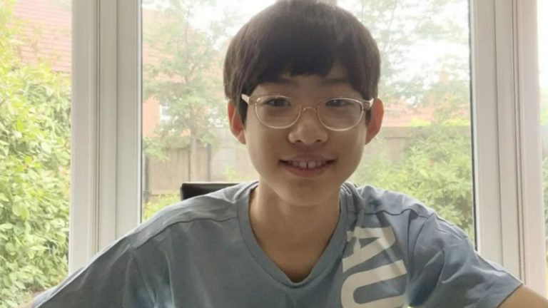 A-Level Sınavlarını Dört Yıl Erken Bitirdi, Şimdi Üniversiteye Başlayacak