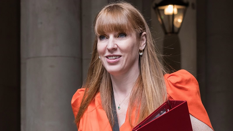 Aldığı Evin Damga Vergisini Eksik Ödeyen Başbakan Yardımcısı Angela Rayner’e Baskı Artıyor