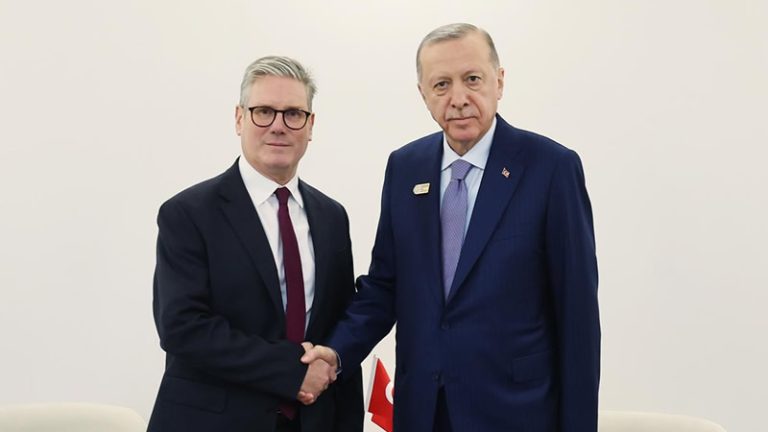 Cumhurbaşkanı Erdoğan, İngiltere Başbakanı Starmer ile Görüştü