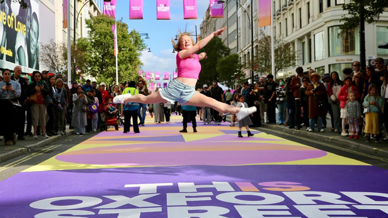 Oxford Street’te Trafiksiz Gün Tarihe Geçti