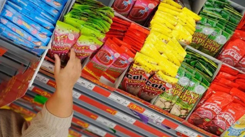 Birleşik Krallık’ta Abur Cubur Reklamları Yasaklandı